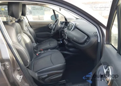 2016 Fiat 500X Trekking z USA, uszkodzony, nr VIN ZFBCFXCT3GP372432